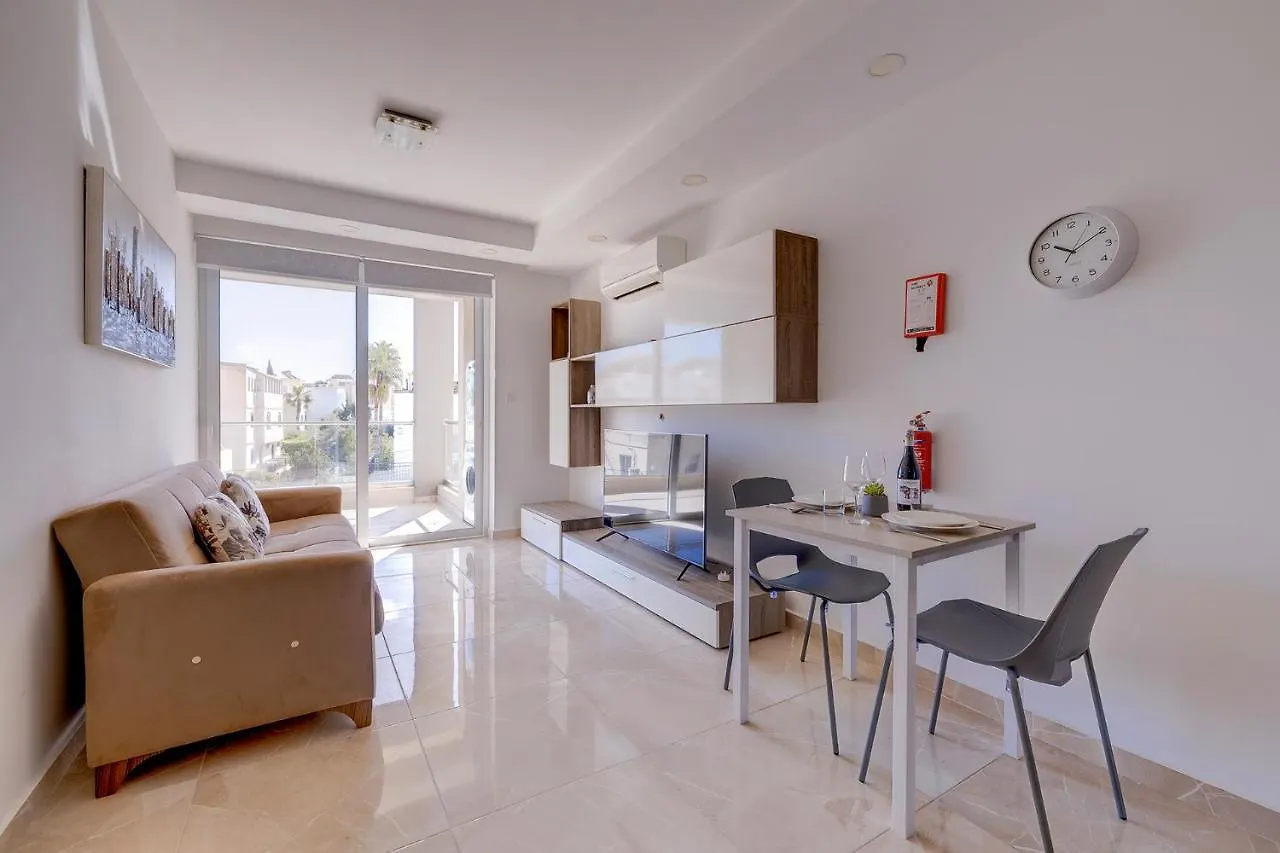 Cosy 1Br Apartment In Central St Julian'S San Giuliano 0*,